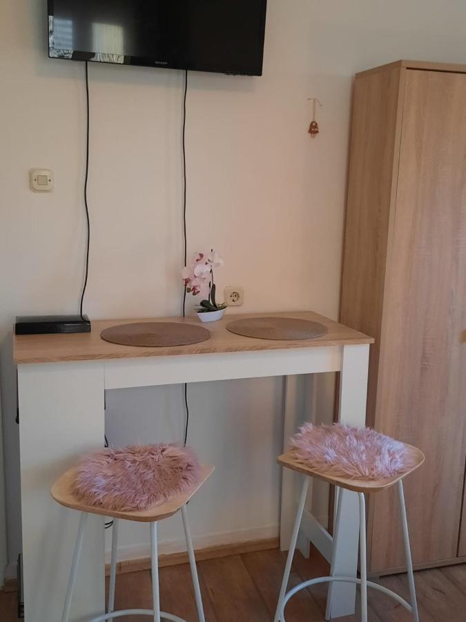 Studio Apartment Katalpa Zadar Bagian luar foto
